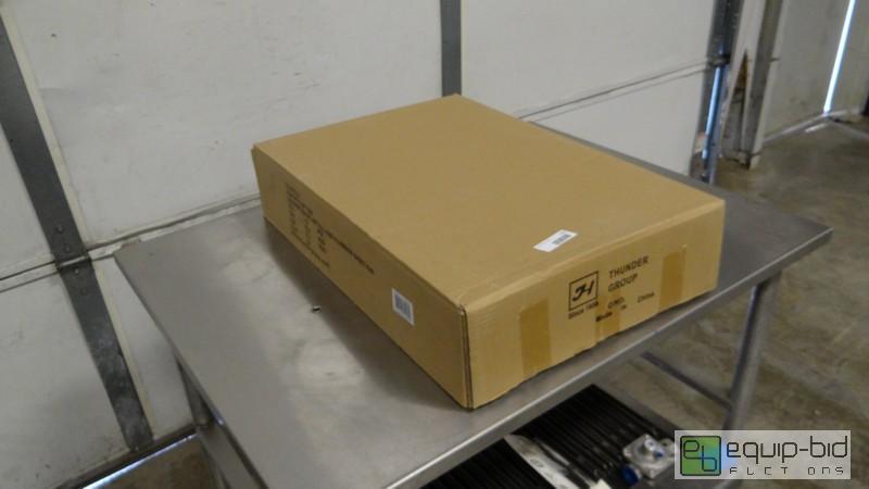 lot 171A image: Lot Of (12) New Thunder Group 18x26 Aluminum Sheet Pans