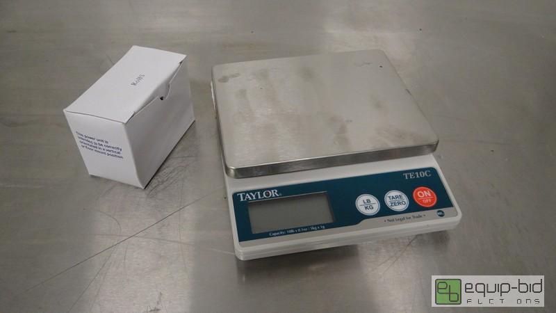 lot 200 image: New Taylor 10LB Kitchen Scale