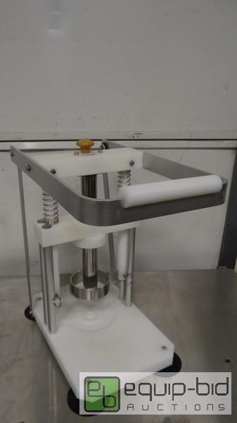 lot 214 image: New Display Specialties Pineapple Corer