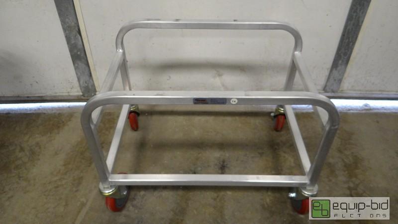 lot 225 image: New Aluminum Lug Cart On Casters 26x21x16 Deep