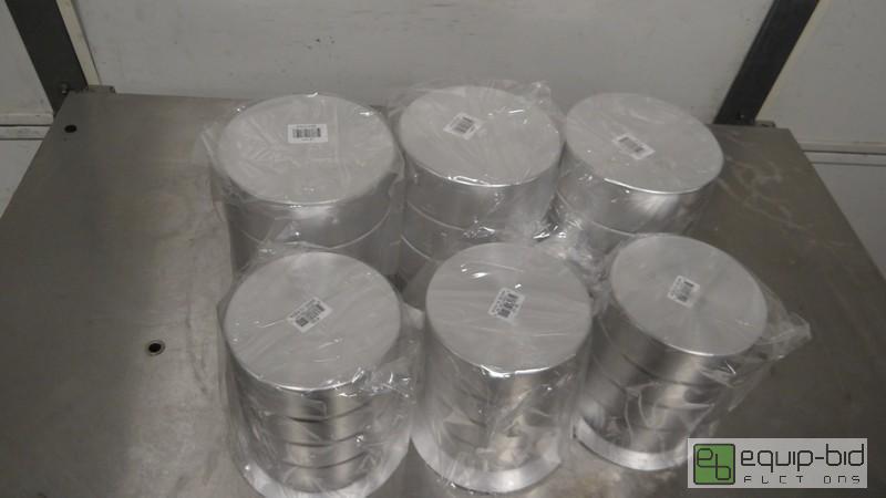 lot 226 image: New All Aluminum Set Of 6 Measuring Containers