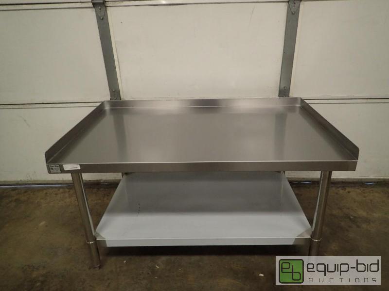 lot 280 image: All Stainless 48x30 Equipment Stand