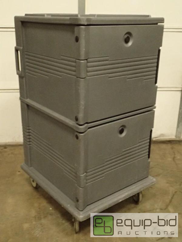 lot 287 image: Cambro Insulated Food Catering Cart On Casters