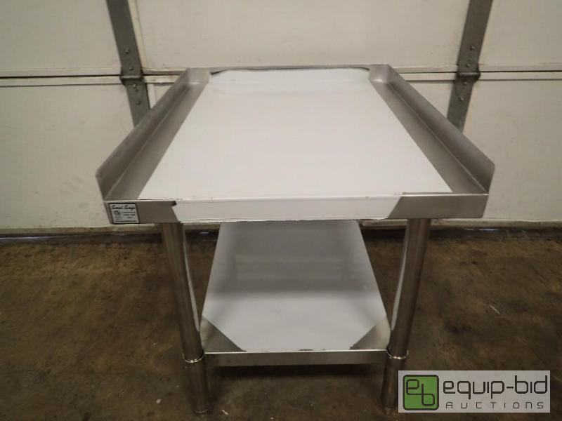 lot 303 image: New 24x30 All Stainless Equipment Stand