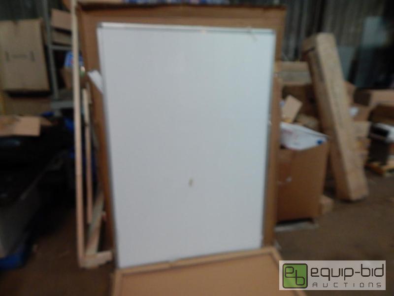 lot 3529 image: Dryerase Board