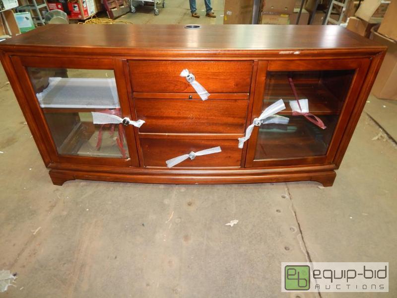 lot 3536 image: I.Q. 66 Console