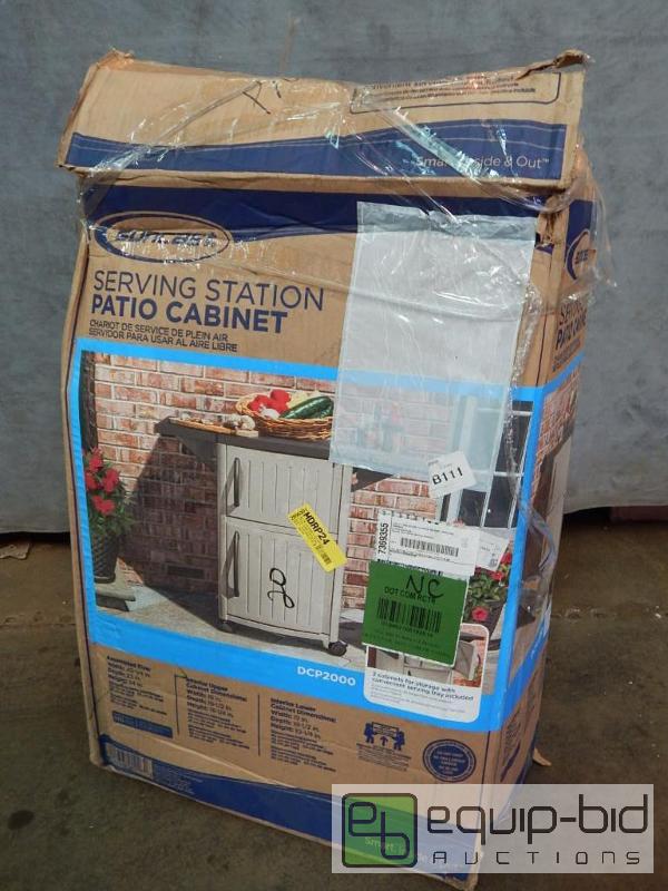 lot 3550 image: Suncast patio Cabinet