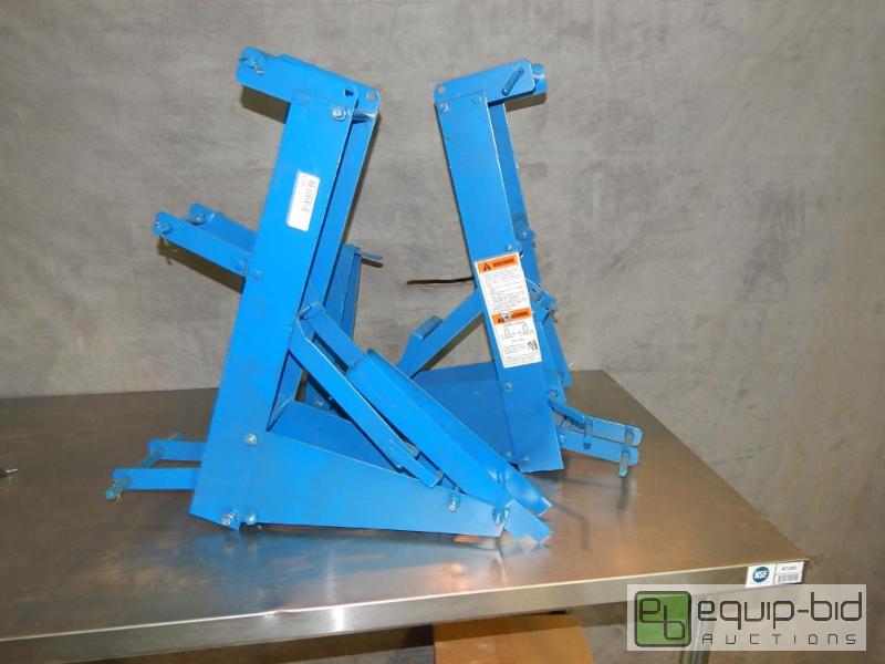 lot 3553 image: Pair of Pump Jacks