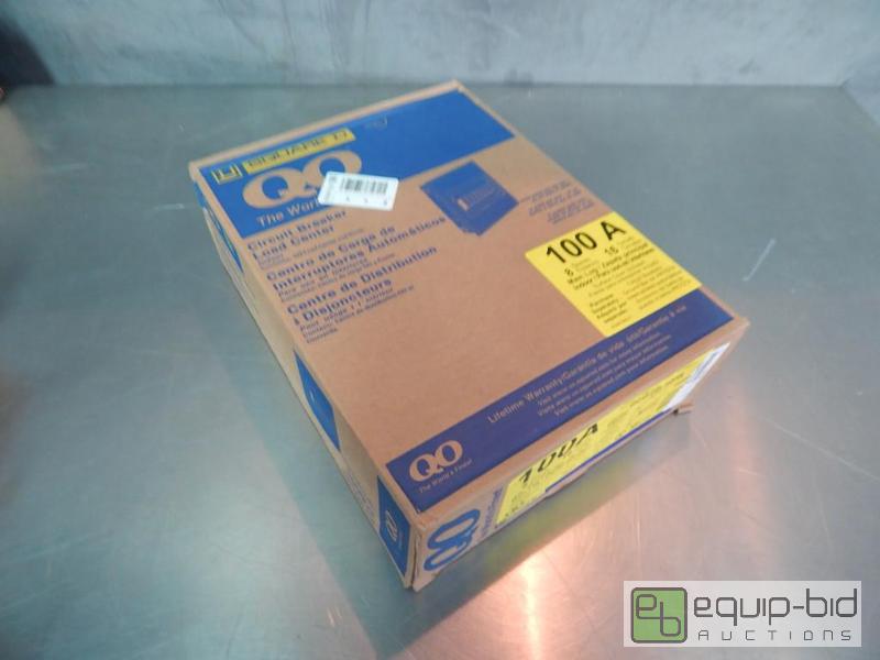 lot 3659 image: 100A Breaker Box
