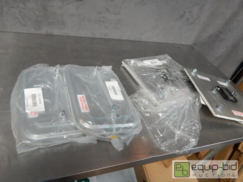lot 3680 image: Lot of Ductmate Access Doors