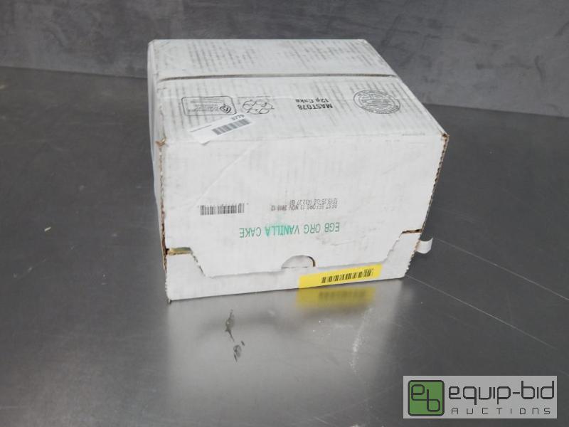lot 3779 image: Box of Organics Cake Mix