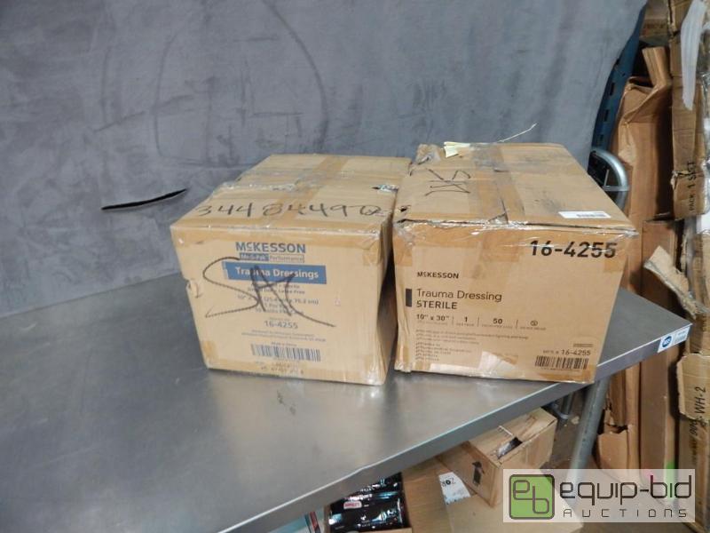 lot 3795 image: Lot of Trauma Dressing