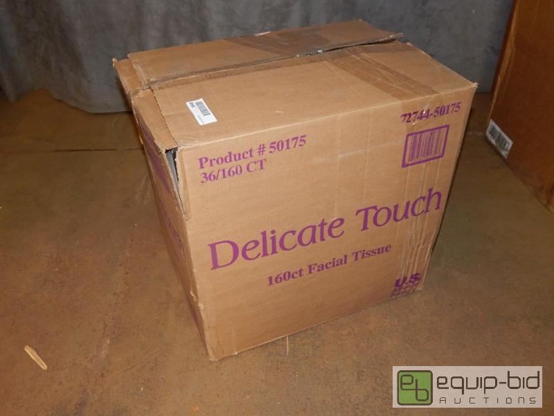 lot 3848 image: Lot of Facial Tissue