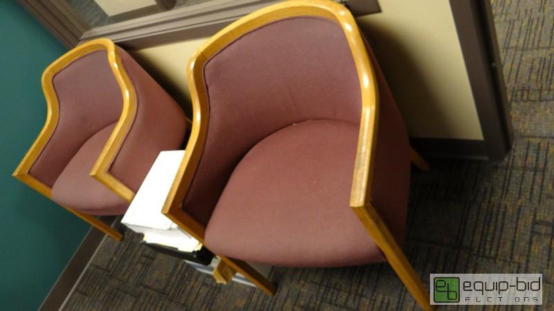 lot 422 image: (2) Oak And Cloth Office Chairs