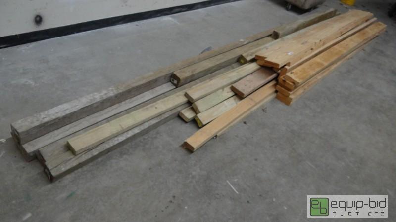lot 453 image: Large Lot Of Lumber