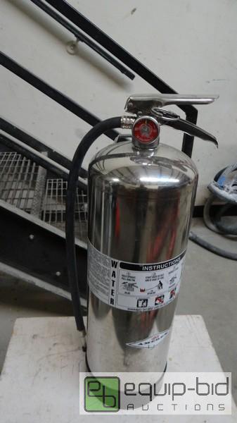lot 463 image: Amerax Wet Chemical Fire Extinguisher