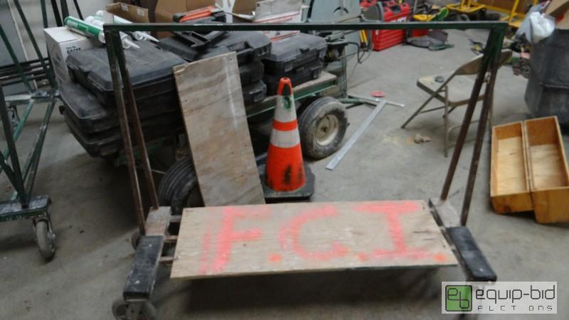 lot 473 image: Drywall Cart On Casters