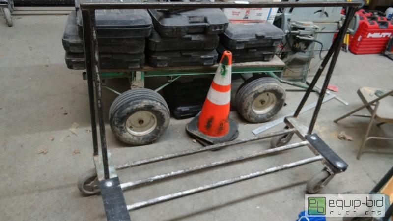 lot 483 image: Drywall Cart On Casters