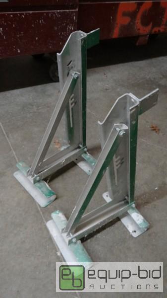 lot 489 image: Pair Of Ladder Scaffolding Jacks