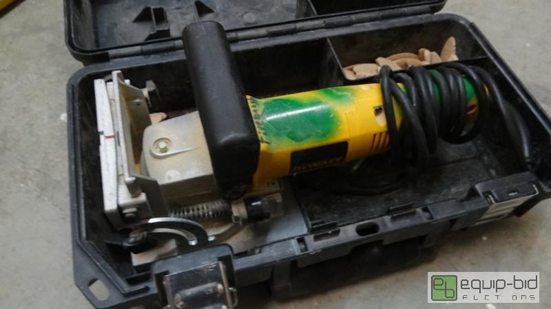 lot 526 image: Dewalt Biscuit Jointer