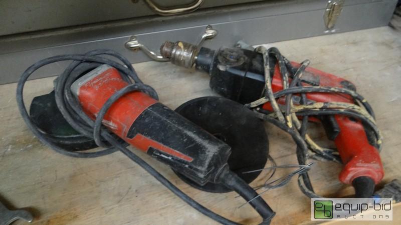 lot 527 image: Milwaukee Drill And Grinder