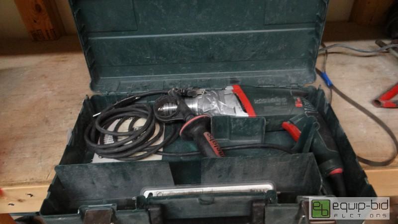 lot 542 image: Metabo 38 Drive Corded drill