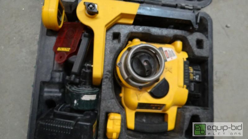 lot 549 image: DeWalt Rotary Laser Survey Set w Case