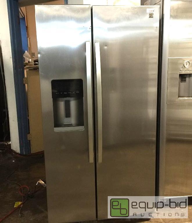 lot 10 image: Kenmore 26 cu. ft. Side-by-Side Refrigerator - Stainless Steel