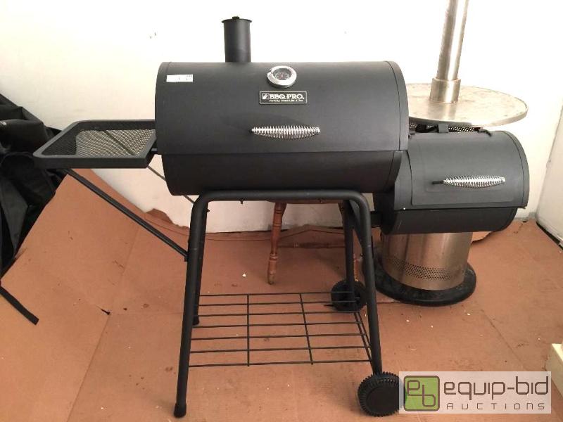 lot 26 image: NEW  BBQ Pro Barrel Smoker with Offset Firebox