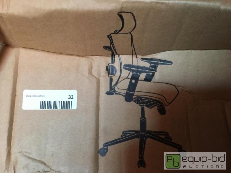 lot 32 image: COMPEL OFFICE TASK CHAIR CTF-1001