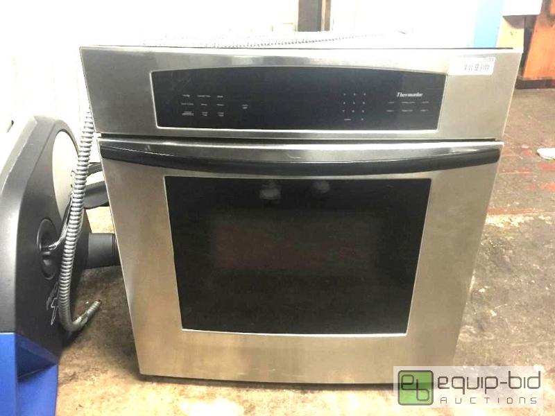 lot 5139 image: 30 inch Masterpiece Series Single Oven
