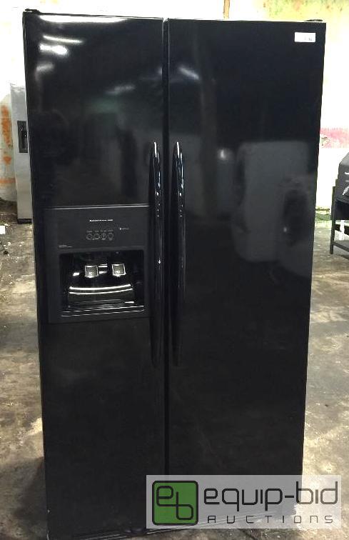 lot 68 image: KITCHENAID ARCHITECT SERIES 23.1 cu. ft. 35 58 Width Counter-Depth REFRIGERATOR