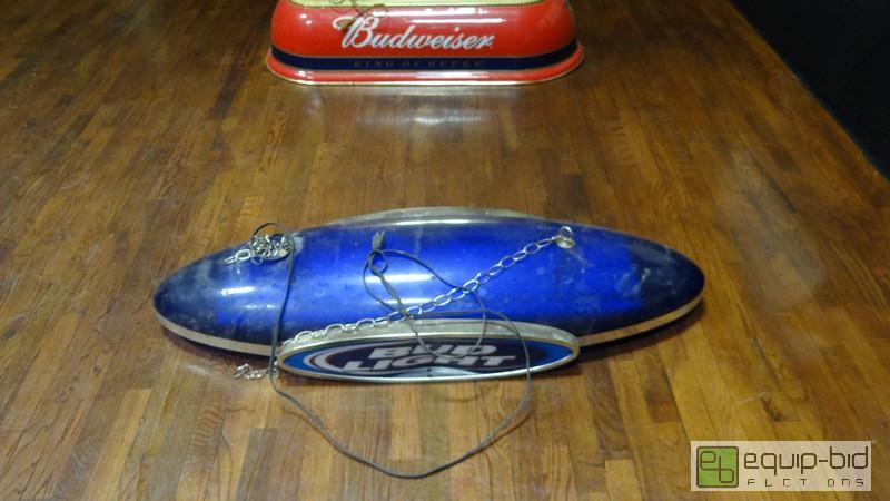 lot 708 image: Bud Light Pool Light
