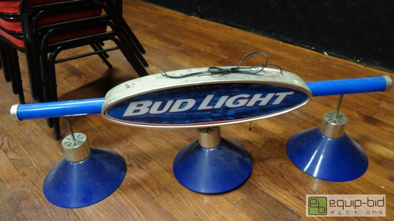 lot 710 image: Bud Light Pool Light
