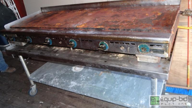 lot 724 image: Rankin-Delux 72 Gas Flat-Top Griddle
