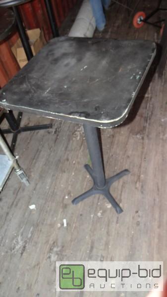 lot 725 image: 24 Square Top Bar Height Table