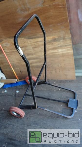 lot 731 image: Stackable Chair Dolly With Pnumatic Tires