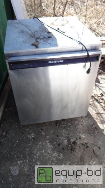 lot 733 image: Delfield 36 Under Counter Freezer