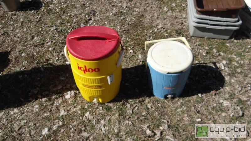 lot 743 image: (2) Drink Coolers