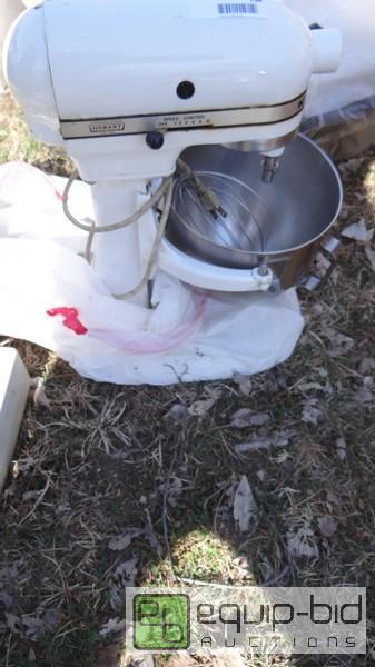 lot 764 image: KitchenAid Residential Mixer With Bowl An Whisk