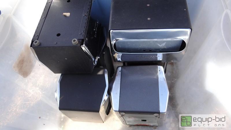 lot 780 image: Lot Of 6 Napkin Dispensors