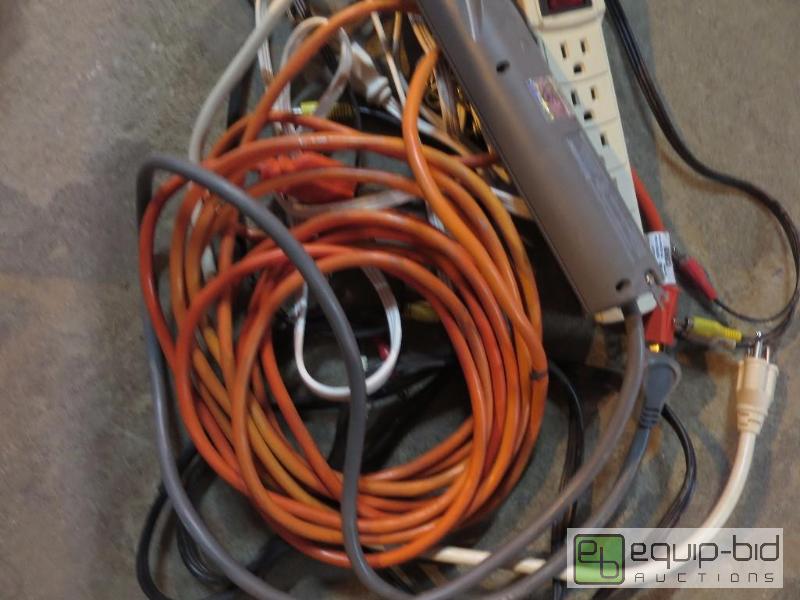lot 1112 image: Extension Cord Lot