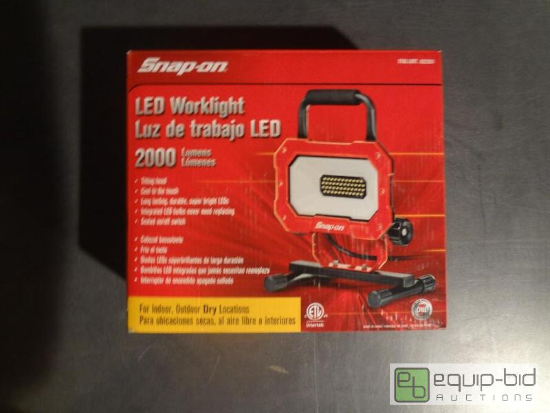 lot 128 image: Snap-on LED light