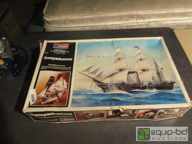 lot 130 image: Vintage Model kit