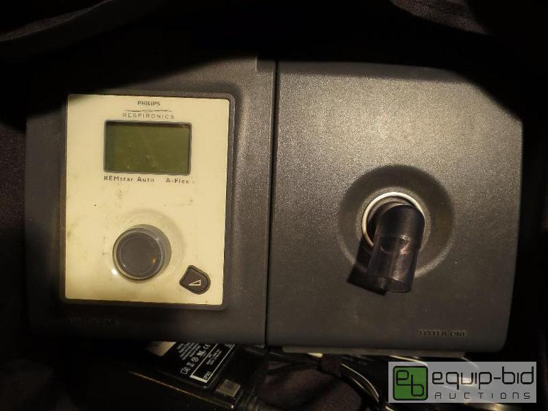 lot 184 image: C-Pap Machine with Oxygen Tank