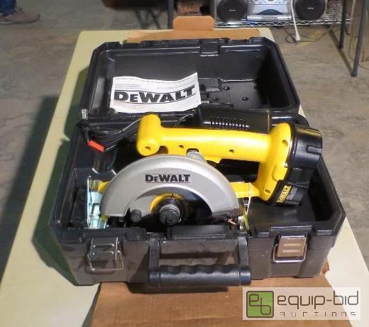 lot 204 image: Dewalt saw