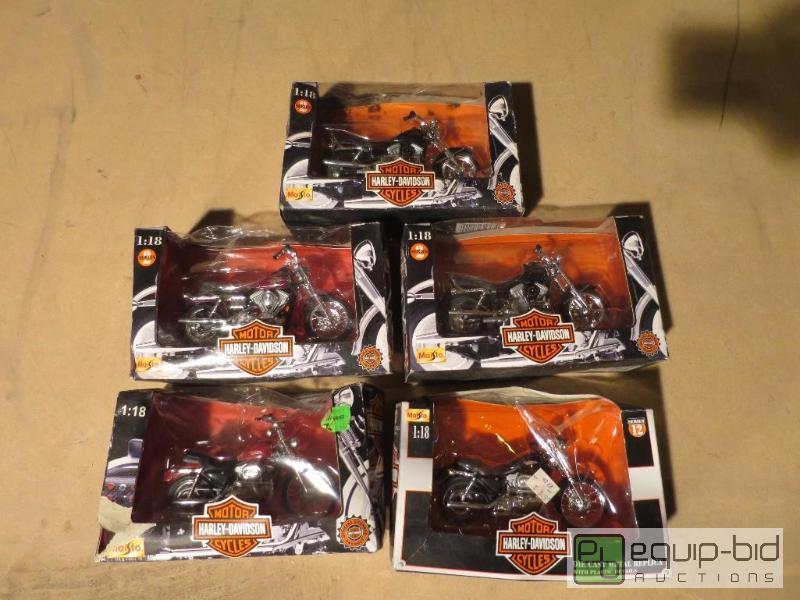 lot 208 image: Harley Davidson Motorcyle Collector lot