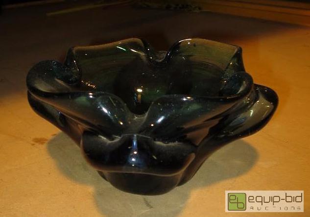 lot 214 image: Blown glass bowl
