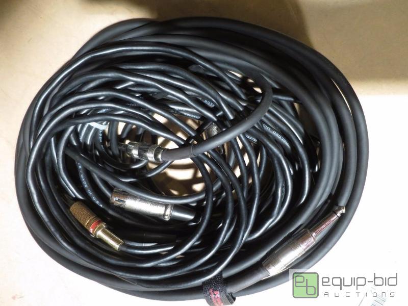 lot 216 image: Microphone for d j equipment