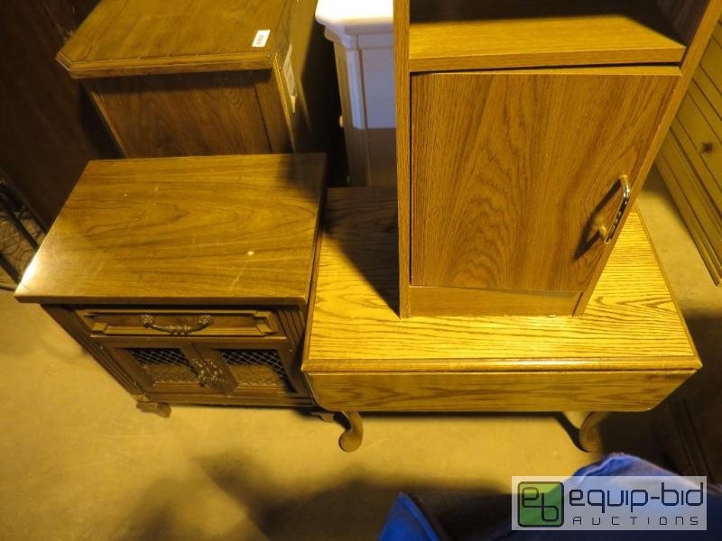 lot 22 image: Furniture Lot